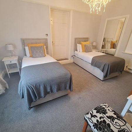 Beaufort Lodge - Central Location & Free Parking Taunton Exterior photo