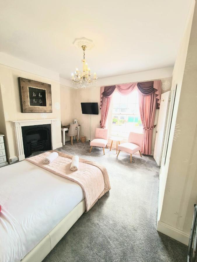 Beaufort Lodge - Central Location & Free Parking Taunton Exterior photo