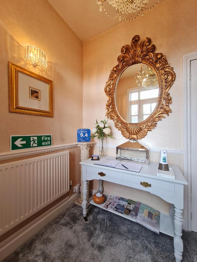 Beaufort Lodge - Central Location & Free Parking Taunton Exterior photo