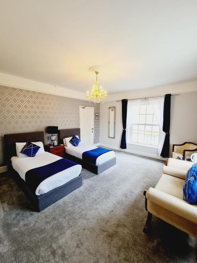 Beaufort Lodge - Central Location & Free Parking Taunton Exterior photo