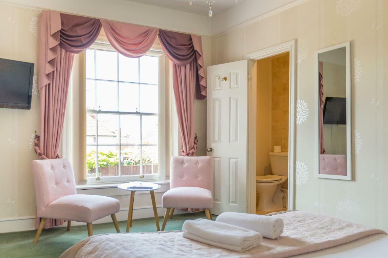 Beaufort Lodge - Central Location & Free Parking Taunton Exterior photo