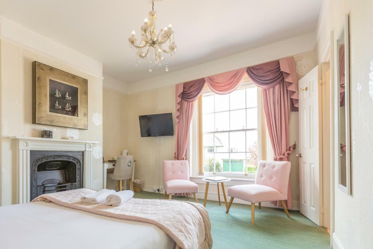 Beaufort Lodge - Central Location & Free Parking Taunton Exterior photo